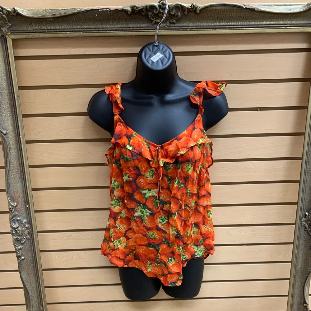 NWT Anthropology shell, size 6, strawberry print